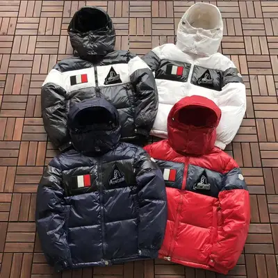 MONCLER Jacke