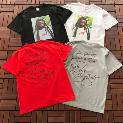 SUPREME T-Shirt