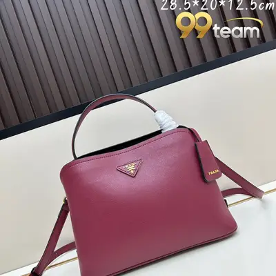 PRADA | Item ID: 09530