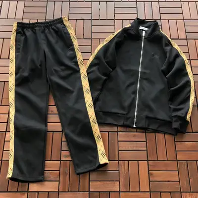 BURBERRY Sweater
