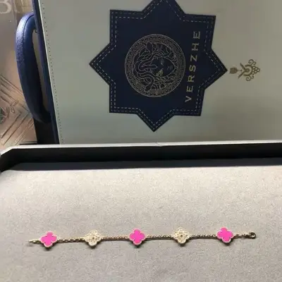 VAN CLEEF & ARPELS