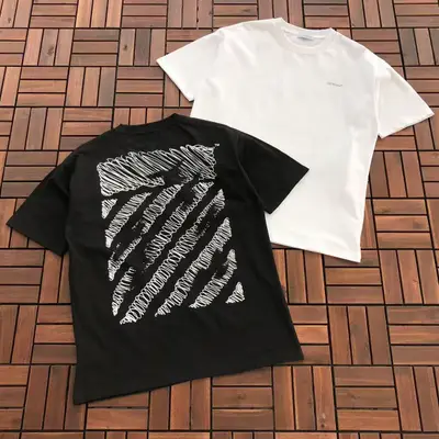 OFF-WHITE T-Shirt