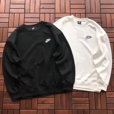 NIKE Sweater