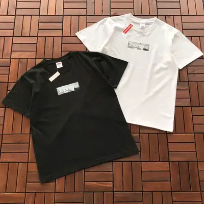 SUPREME T-Shirt