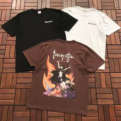 SUPREME T-Shirt