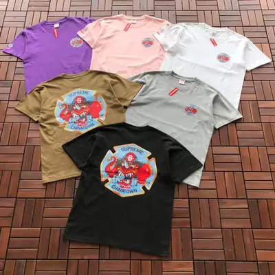 SUPREME T-Shirt