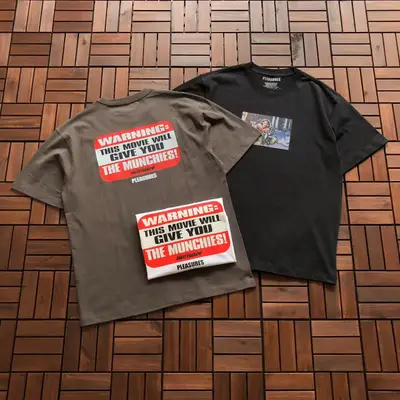 PLEASURES T-Shirt