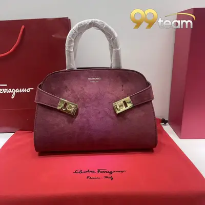 FERRAGAMO | Item ID: 22148