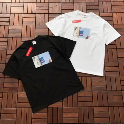 SUPREME T-Shirt