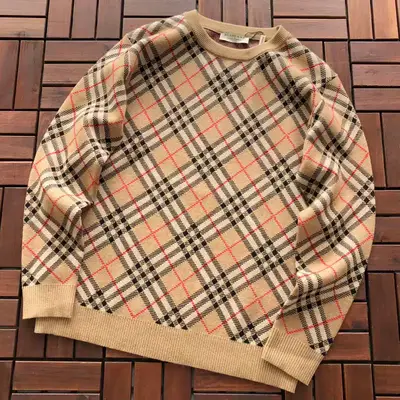 BURBERRY Sweater