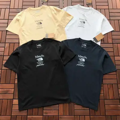 THE NORTH FACE T-Shirt