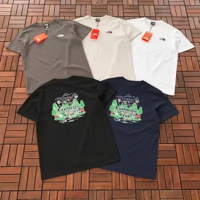 THE NORTH FACE T-Shirt