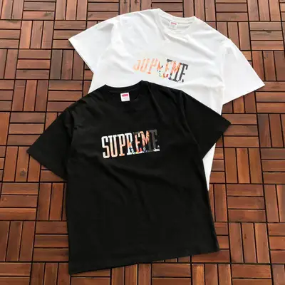 SUPREME T-Shirt