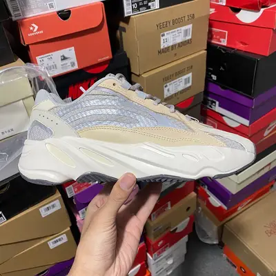 YEEZY Boost 700