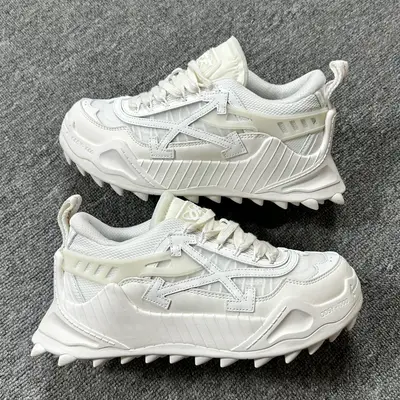 OFF-WHITE