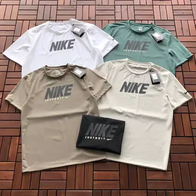 NIKE T-Shirt