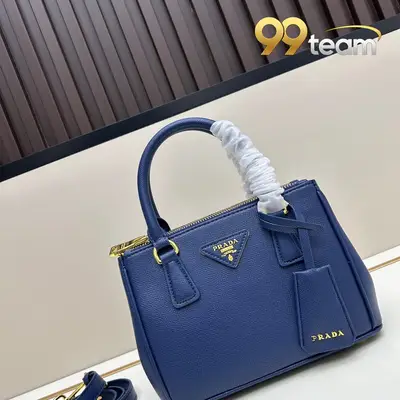 PRADA | Item ID: 09490