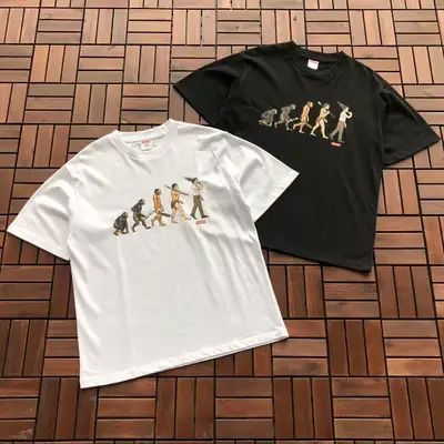 SUPREME T-Shirt