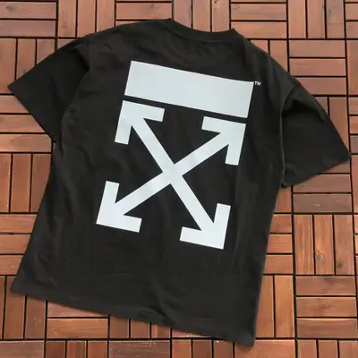 OFF-WHITE T-Shirt