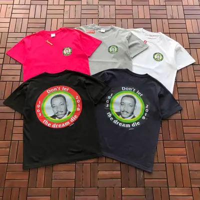 SUPREME T-Shirt