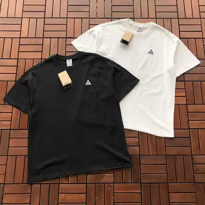 NIKE T-Shirt