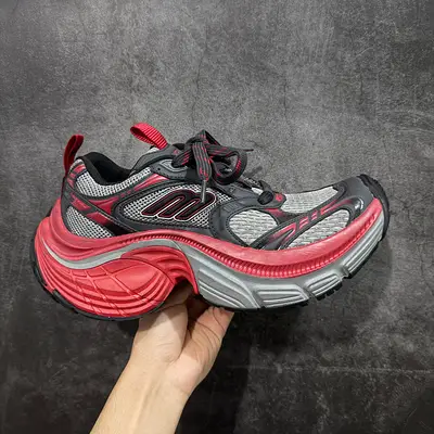 BALENCIAGA