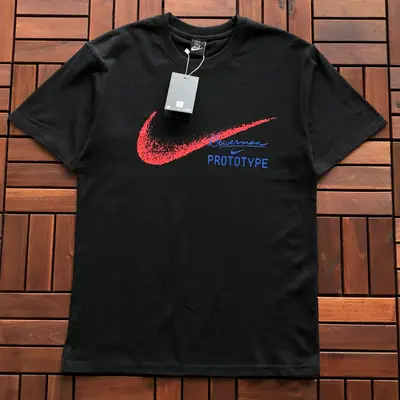 NIKE T-Shirt