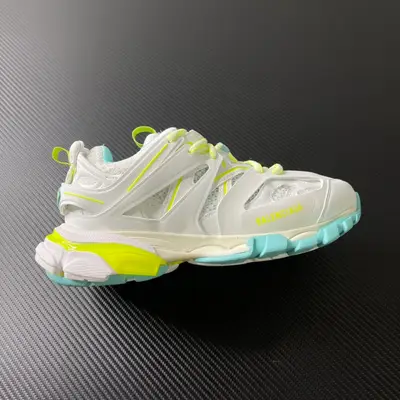 BALENCIAGA