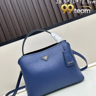 PRADA | Item ID: 09525