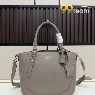 PRADA | Item ID: 09296
