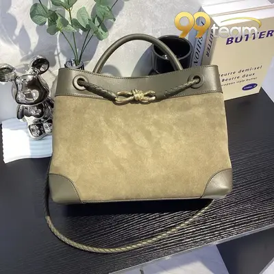 BOTTEGA VENETTA | Item ID: 20847
