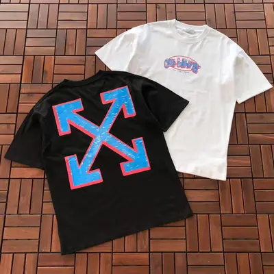 OFF-WHITE T-Shirt