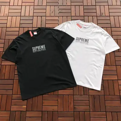 SUPREME T-Shirt