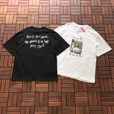 SUPREME T-Shirt