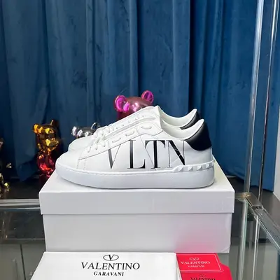 VALENTINO