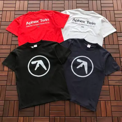 SUPREME T-Shirt