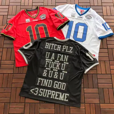 SUPREME T-Shirt