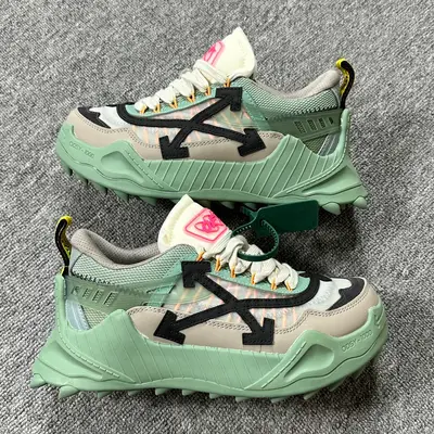 OFF-WHITE
