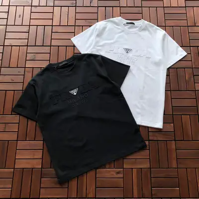 PRADA T-Shirt