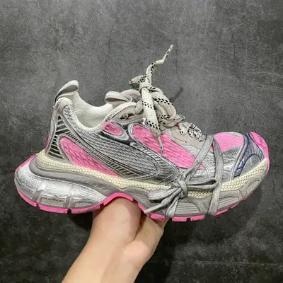 BALENCIAGA