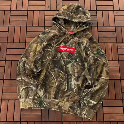 SUPREME Hoodie