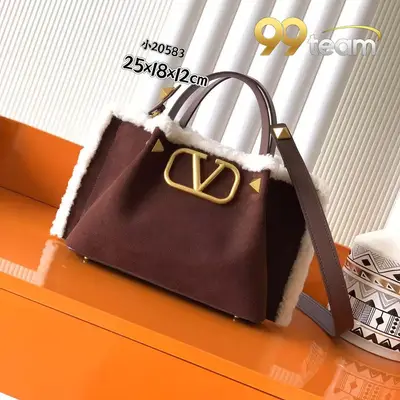 VALENTINO | Item ID: 18812