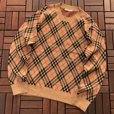 BURBERRY Sweater