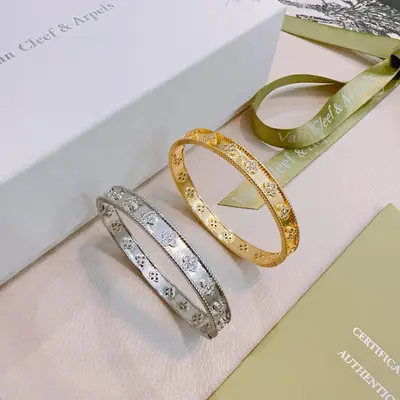 VAN CLEEF & ARPELS Schmuck