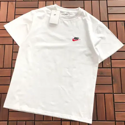 NIKE T-Shirt
