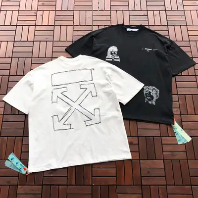 OFF-WHITE T-Shirt