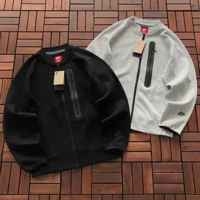 NIKE Sweater