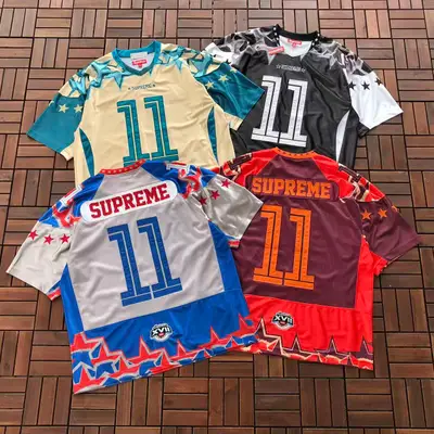 SUPREME T-Shirt