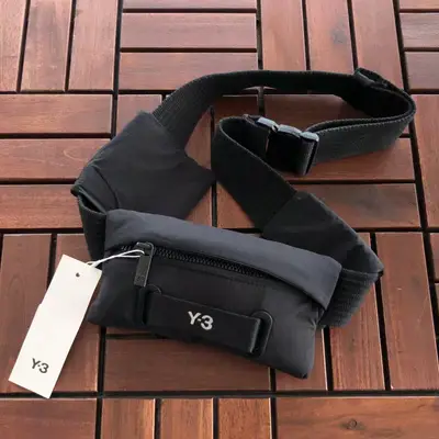 YE-3 Tasche