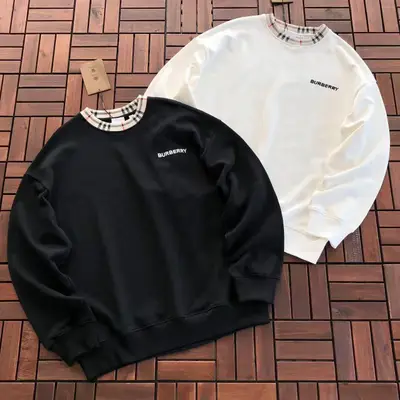BURBERRY Sweater